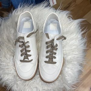 Dolce Vita Sneakers